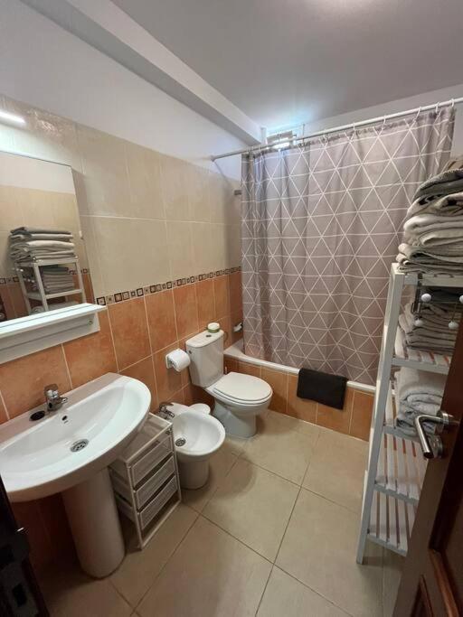 דירות לוס ריאלחוס Piso Familiar 2 Dorm. Cocina מראה חיצוני תמונה