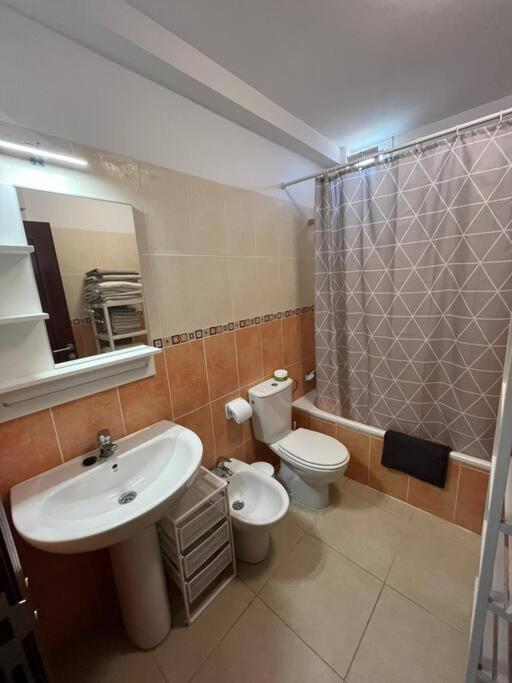 דירות לוס ריאלחוס Piso Familiar 2 Dorm. Cocina מראה חיצוני תמונה